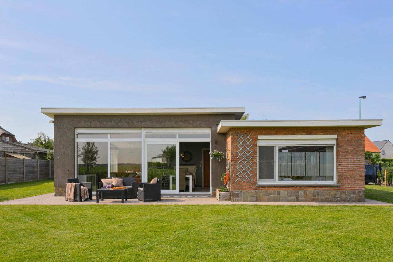 Huswell - Bungalow With Garden At 5 Minutes From The Beach De Haan Exterior foto
