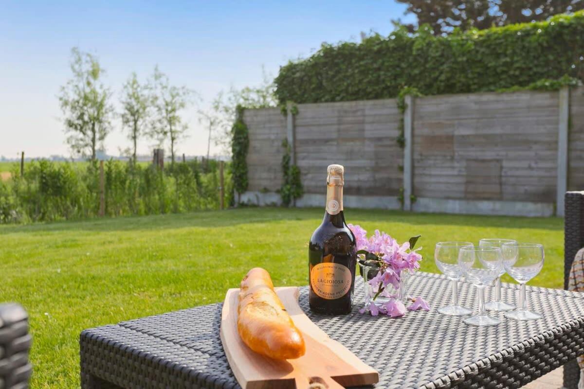 Huswell - Bungalow With Garden At 5 Minutes From The Beach De Haan Exterior foto